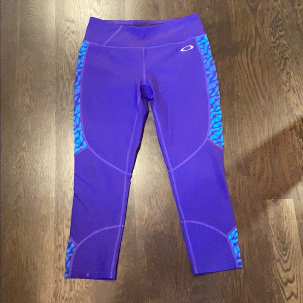 Oakley yoga/ workout capris